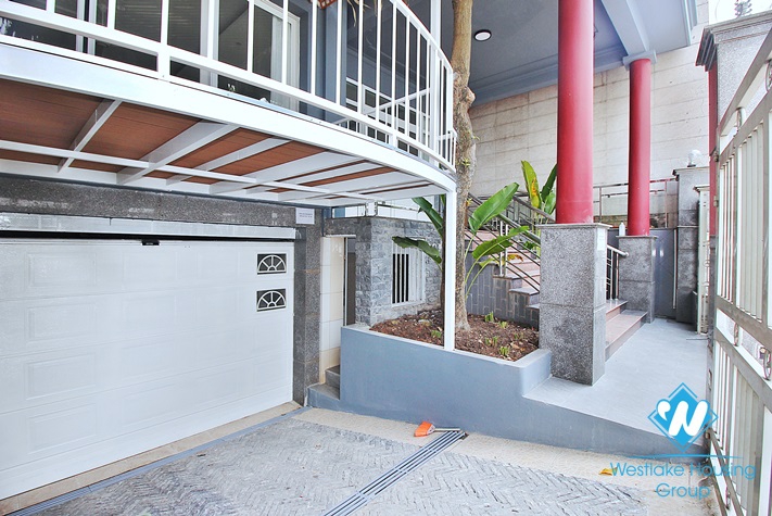 Lake view unfurnished house for rent in Dang Thai Mai, Tay Ho